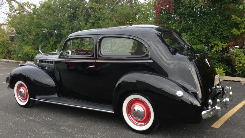 1940packard110businesscoupe.jpg