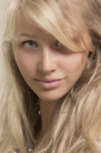 hippie chick.jpg