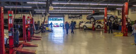AutoTech_garage_wide_gDg2017@DAC-117.jpg