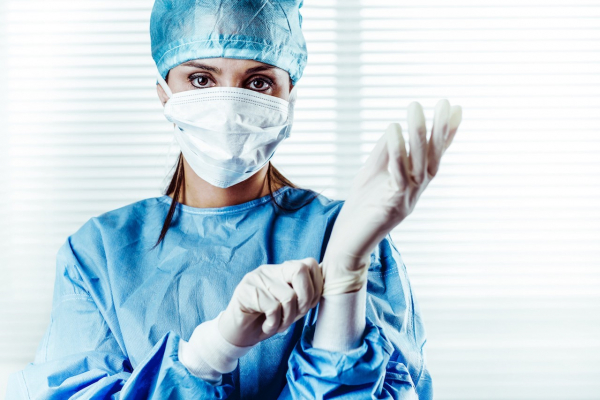 0 surgeon.jpg