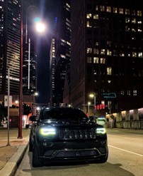 Jeep Cherokee in city.jpg