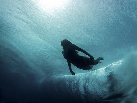 alisonsadventures_gopro_underwater_cloudbreak.jpg