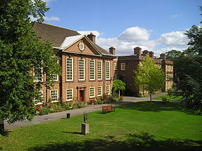 290px-Somerville_College.jpg