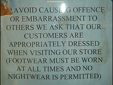 _47202032_tesconotice_282.jpg