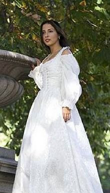 Gaby_s_wedding_dress.jpg