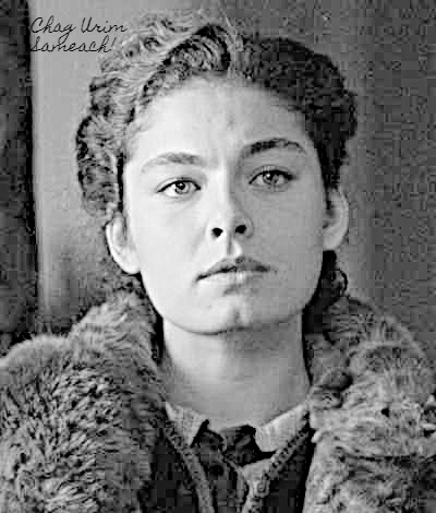 Esther (1).jpg