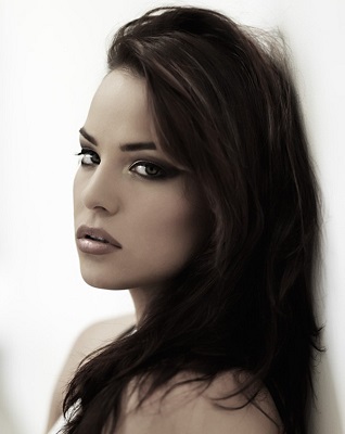 dark-haired-model.jpg