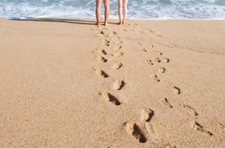 footprints.jpg