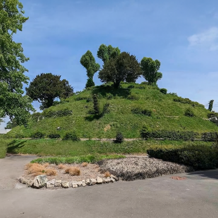 Marlborough Mound - Merlin's last resting place(?)